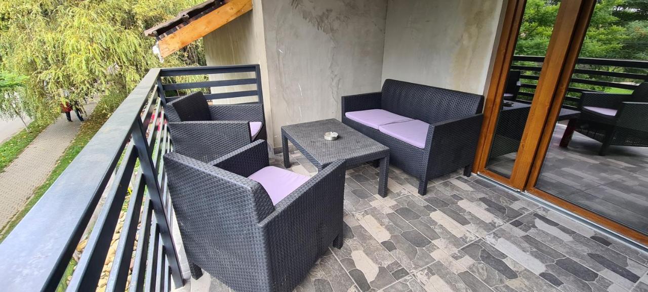 Comfort Home Apartment 3 彼得罗沙尼 外观 照片